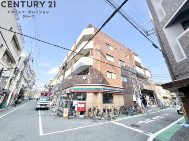 建物外観　敷地内に駐輪場があます