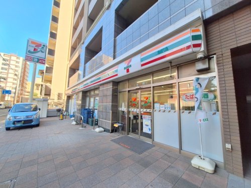 コンビニ　セブンイレブン浦和岸町7丁目店（コンビニ）まで481m