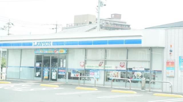 コンビニ　ローソン 八幡東鳴水三丁目店（コンビニ）まで120m