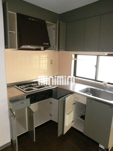 キッチン　システムキッチン付き。