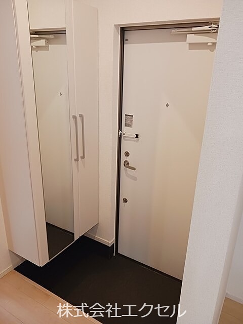 玄関　シューズボックス完備の玄関です。