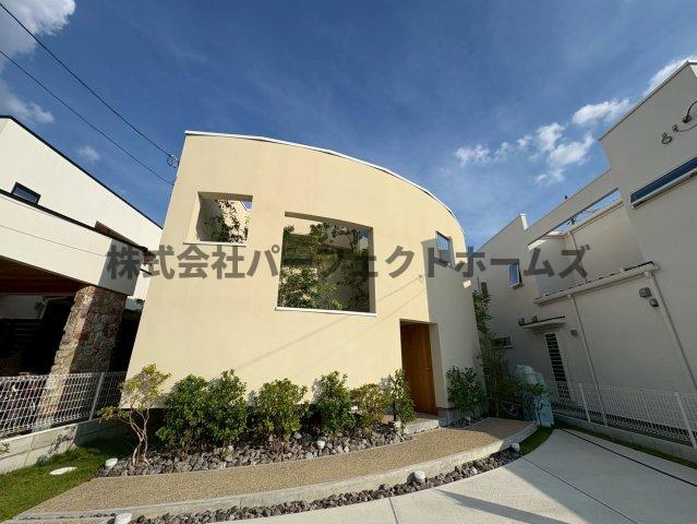 建物外観　外観は落ち着いています