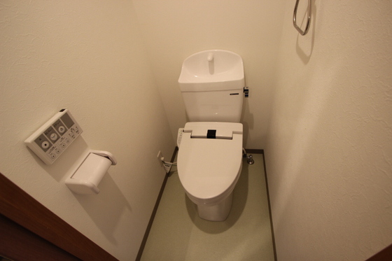 トイレ　※別部屋の写真です