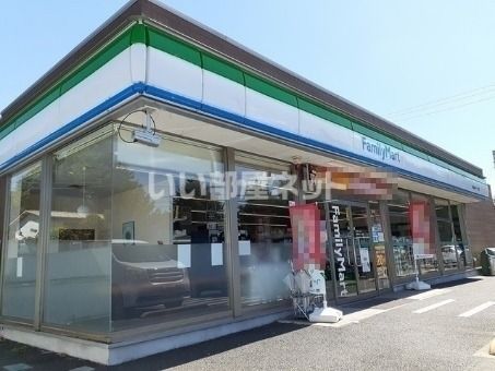 コンビニ　ファミリーマート石岡鹿の子１丁目店（コンビニ）まで575m