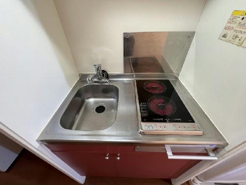 キッチン　コンロは２口コンロです。