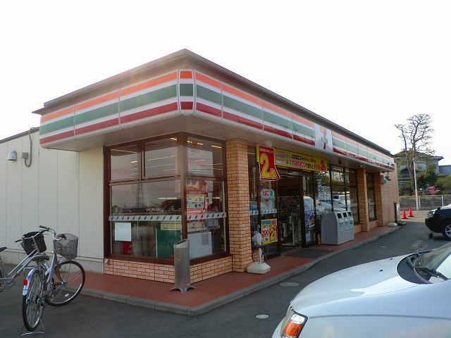 コンビニ　セブンイレブン前橋堤町店（コンビニ）まで210m