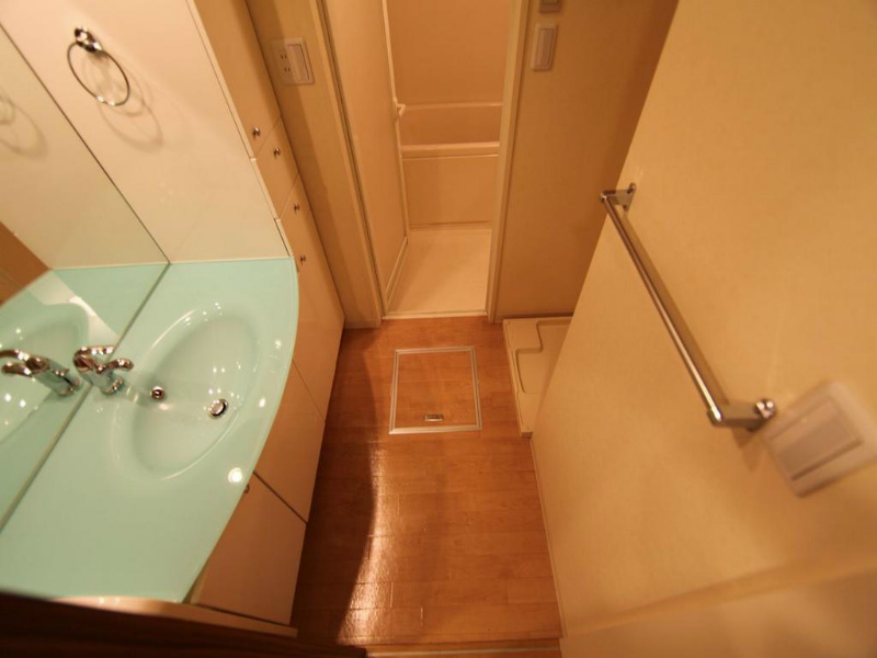 洗面設備　脱衣所　独立洗面台付　室内洗濯機置き場