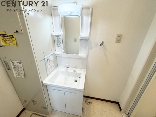 洗面設備　綺麗な洗面所です