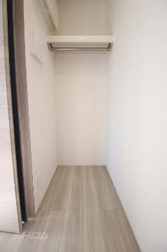 収納　ウォークインクローゼット