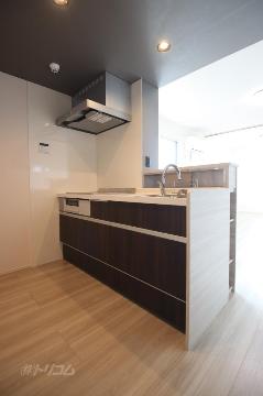 キッチン　IHコンロ3口＆グリル付