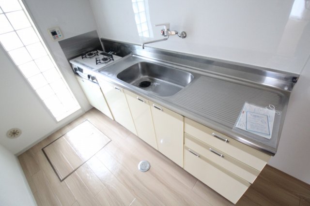 キッチン　同物件、別号室