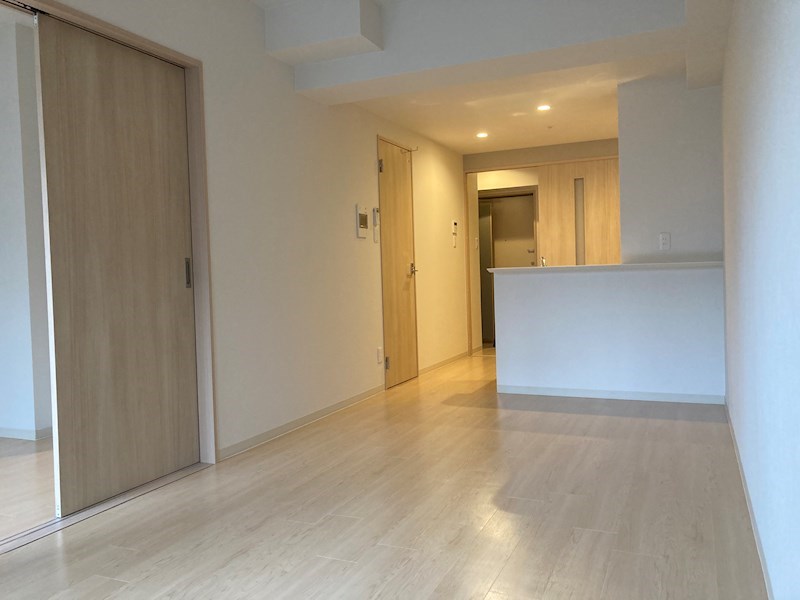 居室・リビング　※同物件・別号室参考写真