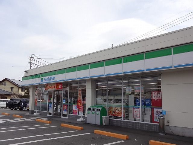 コンビニ　ファミリーマート　松本高宮店（コンビニ）まで800m