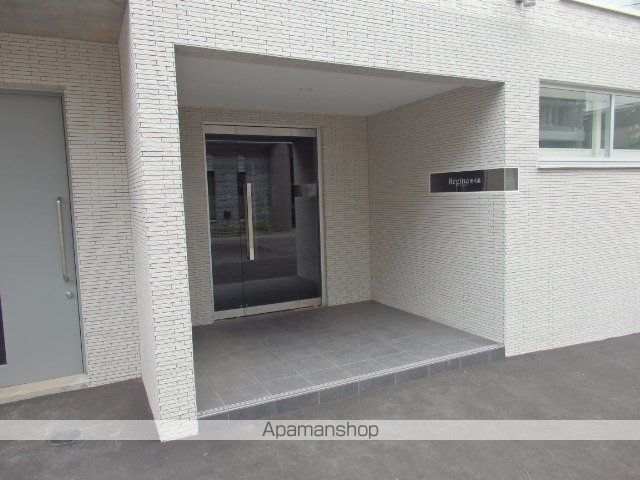 地下鉄東西線 バスセンター前駅 徒歩6分 5階建 築10年の外観写真