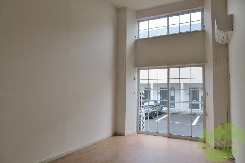 居室・リビング　７．５帖のロフト付き１Ｋのお部屋。日当たりが良さそうです