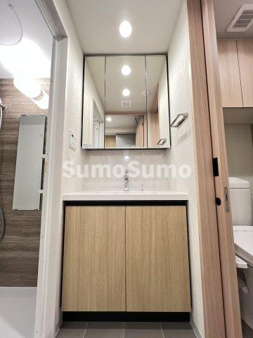 洗面設備　コンパクトで使いやすい洗面所