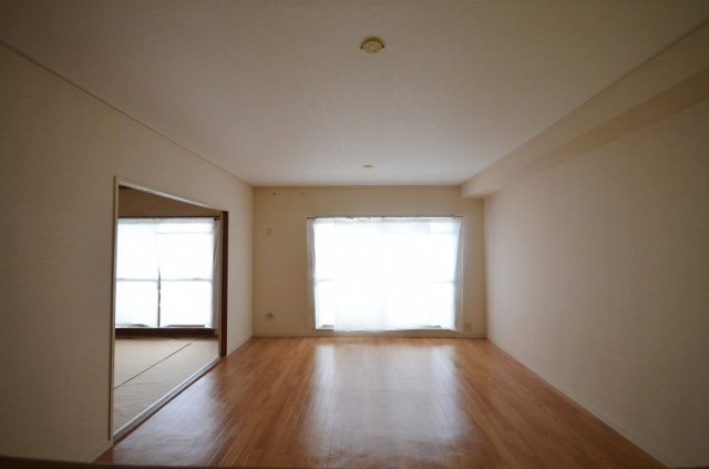 居室・リビング　別号室の写真です