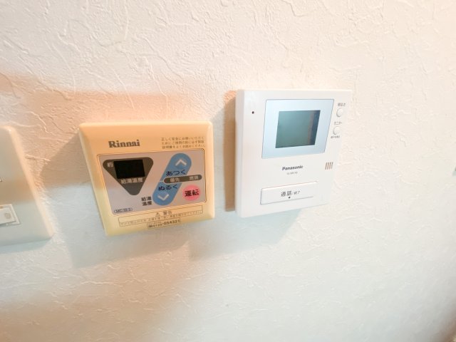 セキュリティ　TVモニターホンは安心ですね。誰か確認してから開けて下さいね
