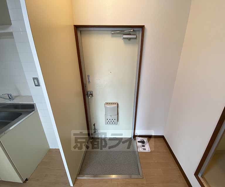 玄関　シンプルな玄関です。