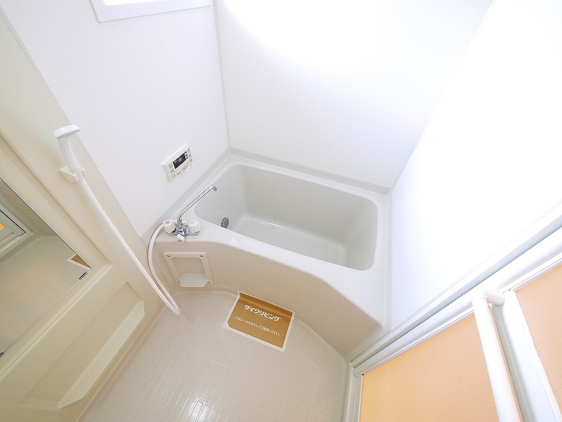 バス・シャワールーム　落ち着いた空間のお風呂です