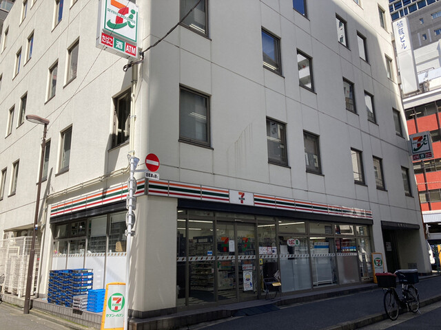 コンビニ　セブンイレブン 神田錦町2丁目店（コンビニ）まで64m