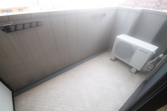 バルコニー　※別号室の写真です。