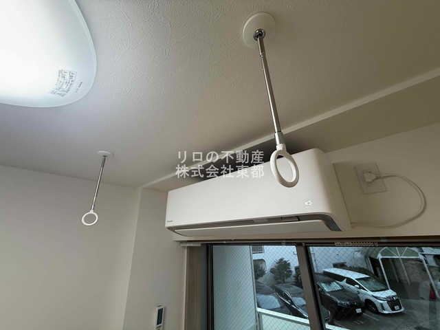 その他設備　室内物干し用金具付！雨の日や梅雨の時期に役立ちます！