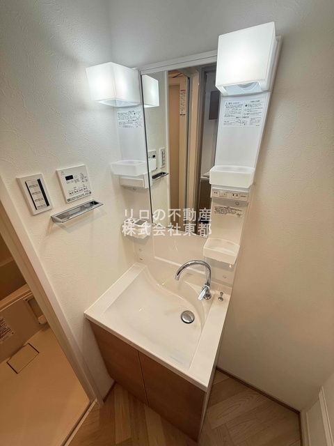 洗面設備　独立洗面台なら落ち着いて身支度ができます☆