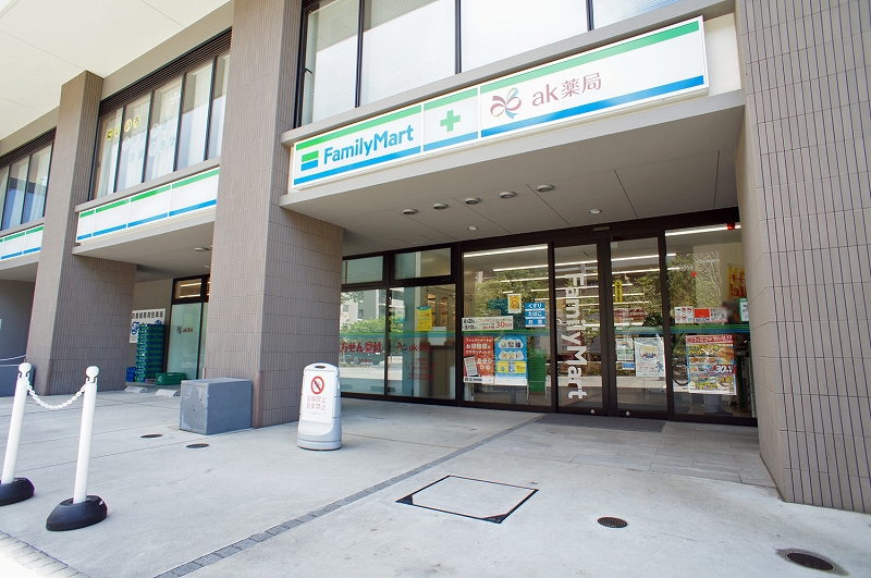 コンビニ　ファミリーマート中野江古田の杜店（コンビニ）まで90m
