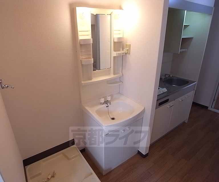 洗面設備　独立洗面台つき