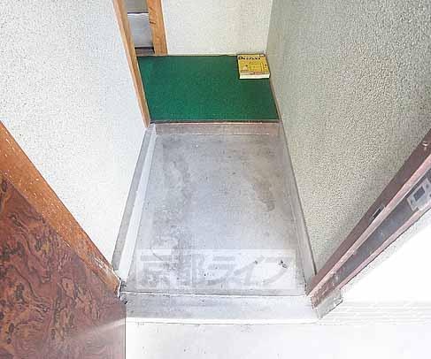 玄関　靴はきちんと並べましょう