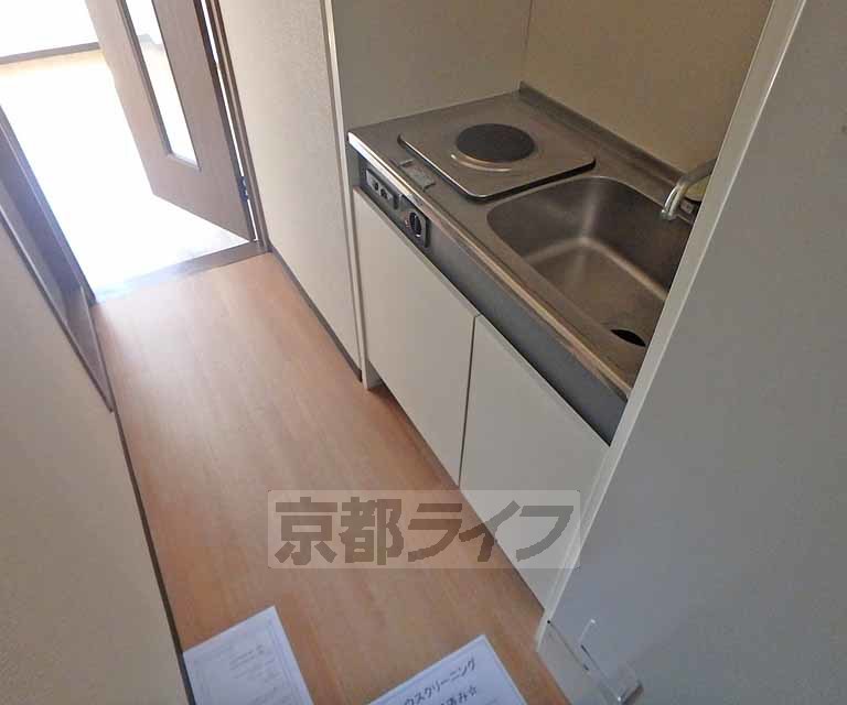 キッチン　嬉しいコンロつきです