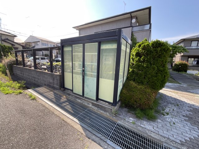 その他　ゴミステーションです！！ 動物に荒らされる心配がありませんね