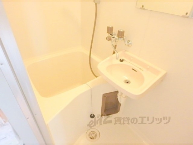 バス・シャワールーム　バス