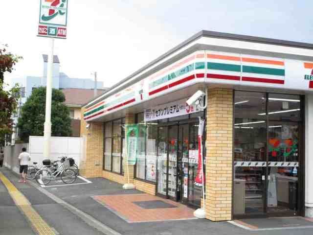コンビニ　セブンイレブン（コンビニ）まで450m
