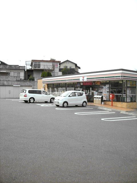 コンビニ　セブンイレブン須田ノ木町店（コンビニ）まで506m