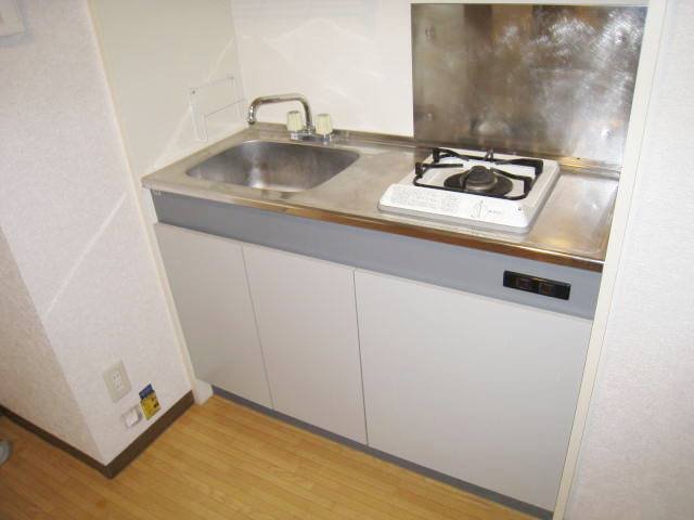 キッチン　同物件別号室