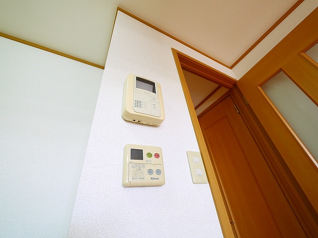 セキュリティ　お顔が見えるモニター付きインターホンで安心。
