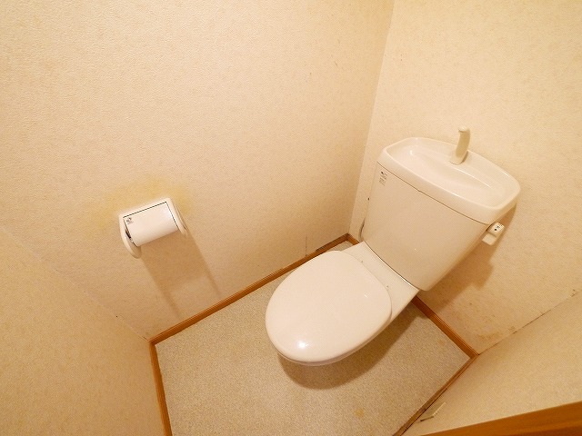トイレ　落ち着いたトイレです