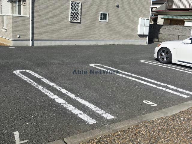 駐車場　駐車場