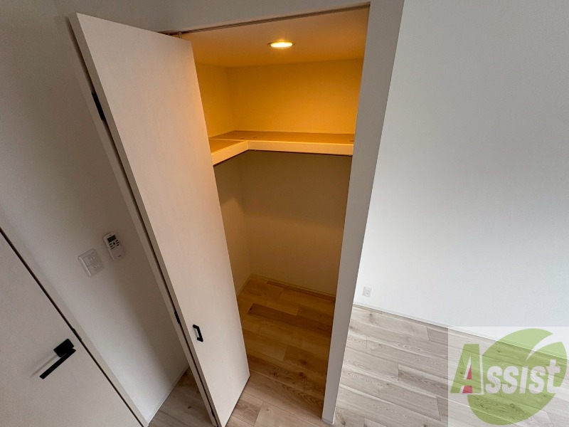 収納　収納もバッチリあるのでお部屋が片付きますよ！