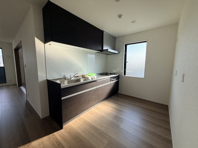 キッチン　同物件別号室の写真です。