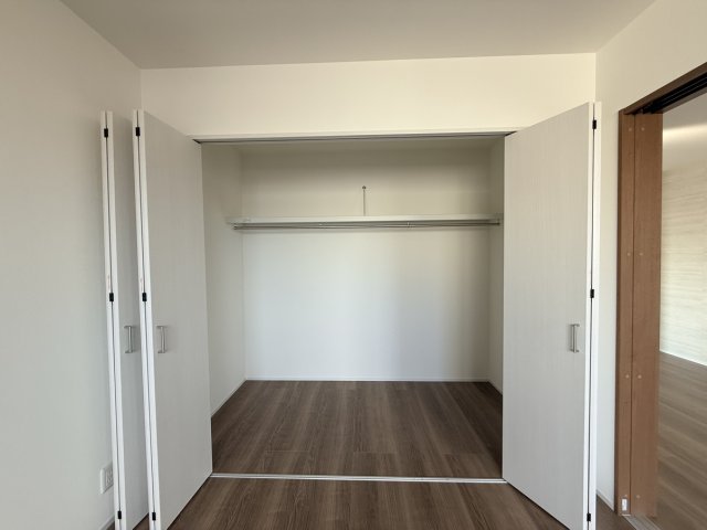収納　同物件別号室の写真です。