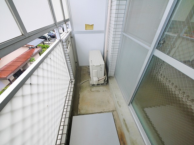 バルコニー　陽当たり良好なバルコニーです