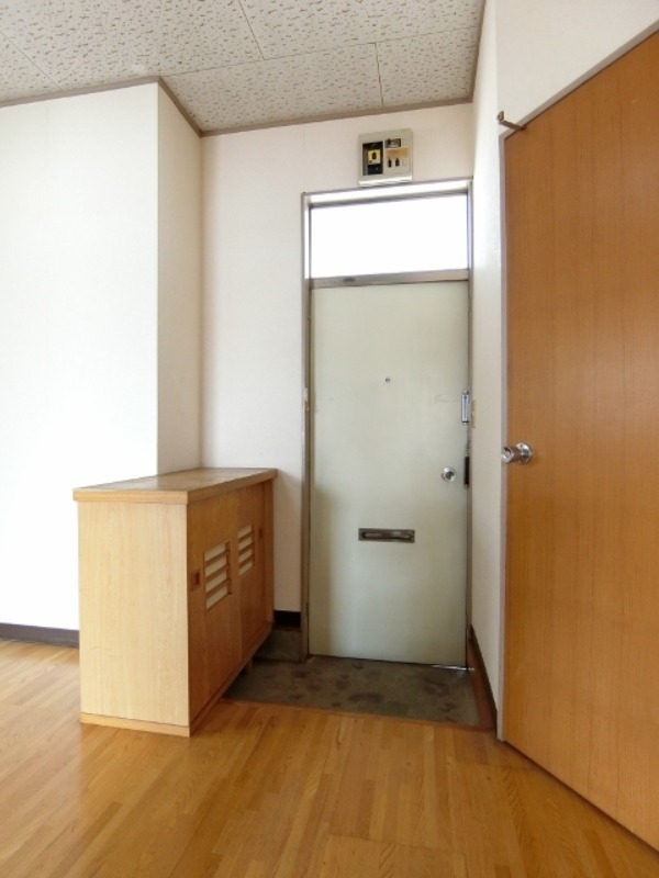 玄関　図面と現状に相違がある場合には現状を優先