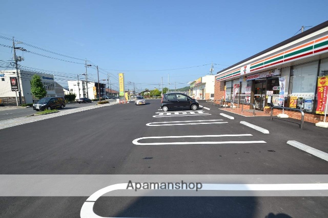 コンビニ　セブンイレブン（コンビニ）まで148m