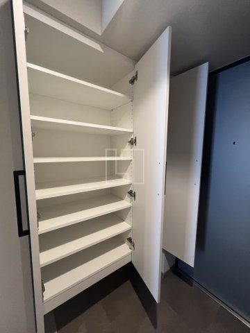 収納　アーバネックス本町II　シューズボックス