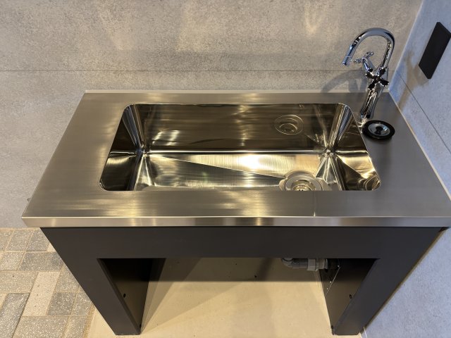 洗面設備　広い洗面スペース