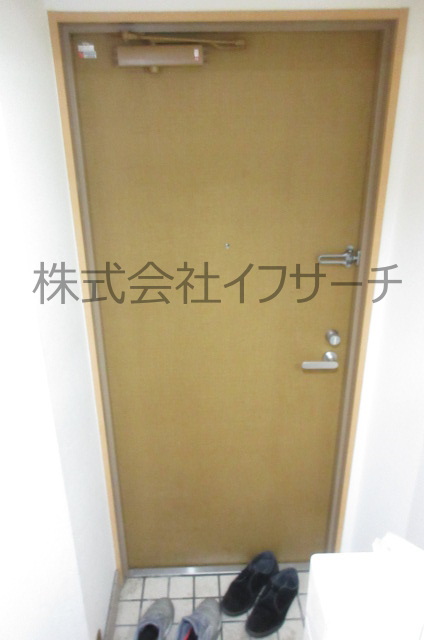 玄関　クリーニング中