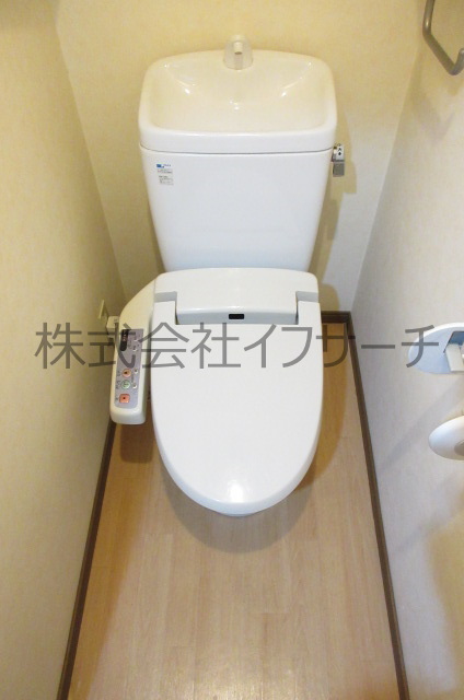 トイレ　クリーニング中